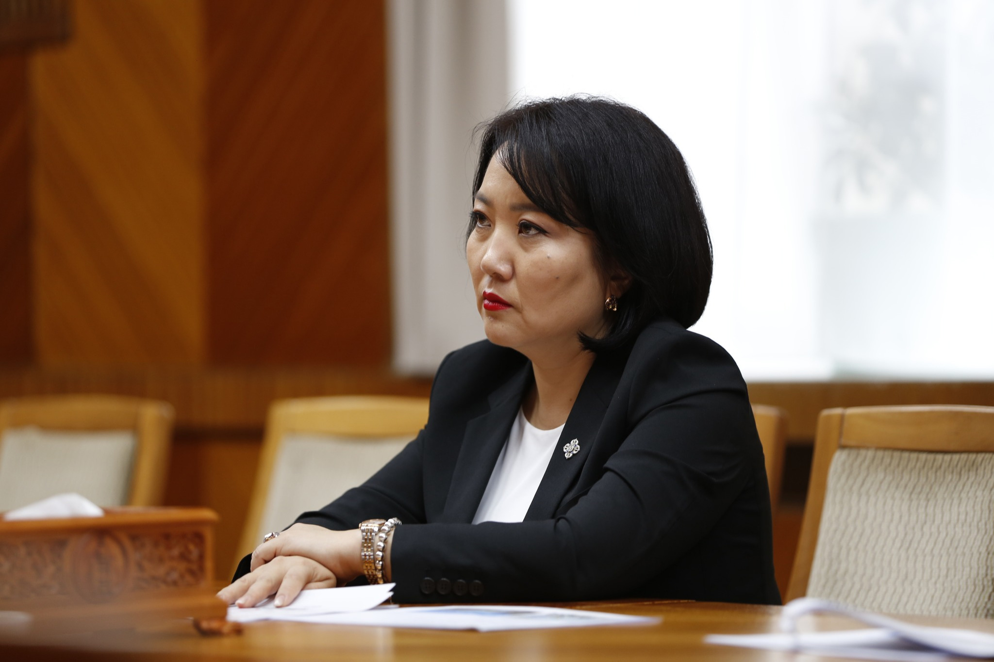 Д.Үүрийнтуяа: Эрдэнэт хотод 7-8 сургууль хэрэгтэй байна